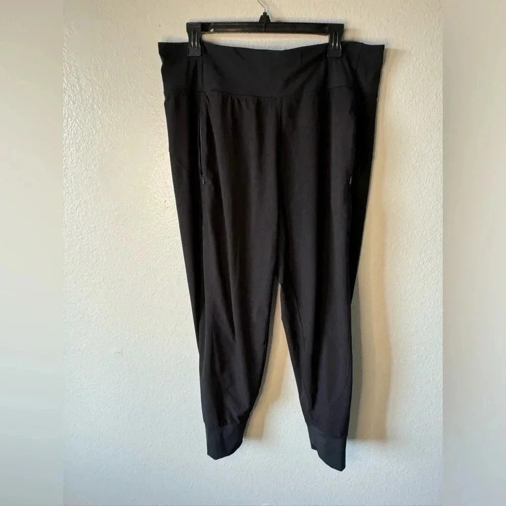 Athleta Distance Jogger - Picture 4 of 11